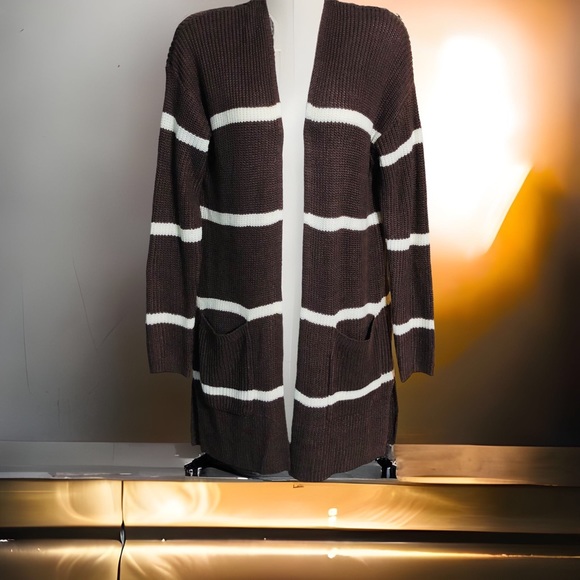 Pink Clover Long Nouri Textured Cardigan W/Front Pockets🌸 - Picture 5 of 10